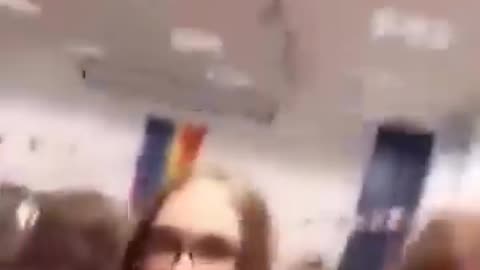 School hosts Drag Queen Story time without parental consent