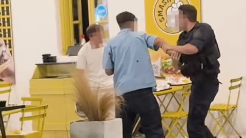 Kaos në Mykonos: Turistë italianë përleshen me policinë, pamjet bëjnë xhiron e rrjetit