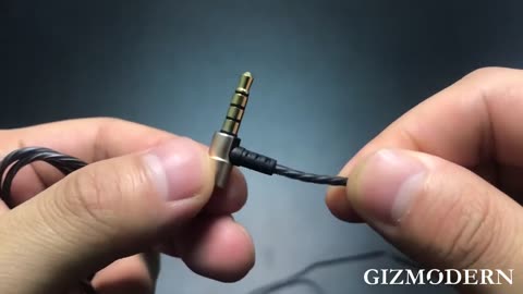 Look-as-stunning-as-they-sound Dual Dynamic Driver Earphones That Really Shine