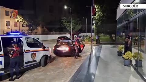 EMRI/ U kap duke transportuar 4 emigrantë, arrestohet i riu në Shkodër