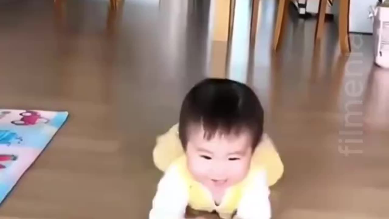 ❤️❤️cute baby 👼 funny video 😂😂 ! Try not to laugh 🤣🤣🤣!