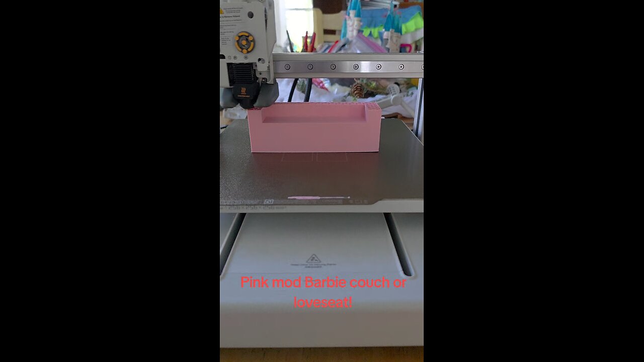Let's create this cad mod barbie couch in pink! Printing smooth!