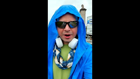 Hey Mom! Contemplating my plans for the day. Video made for my mother. Enjoy