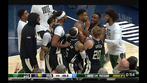 Gianis Antetokoumpo drills a fade away jumper buzzer beater 🔥🔥🔥🔥