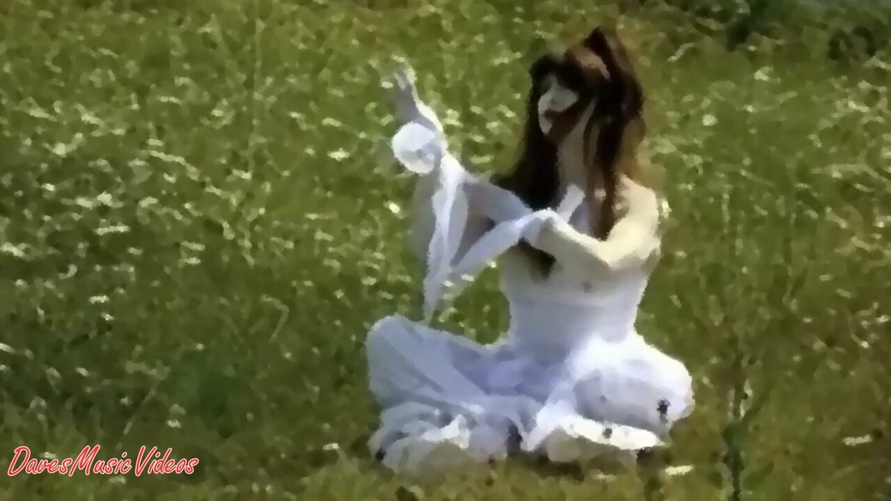 Kate Bush. Suspended In Gaffa