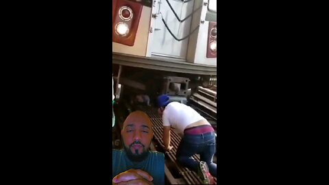 La niña de 5 añitos que sobrevivió después de que su padre saltara a las vías del subway New York