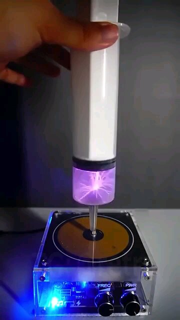 Isn't that a small Tesla coil? And what works on a small scale also works on a large scale!