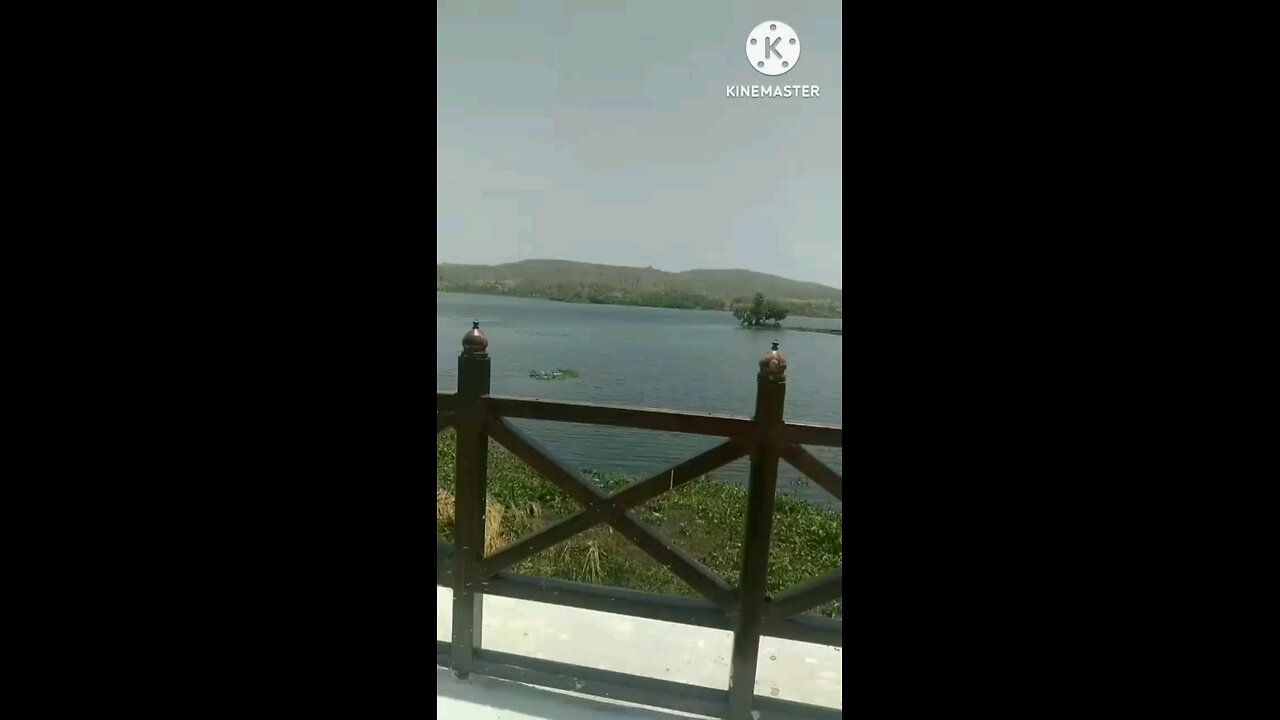 मेहंदी की महक तालाब में आज भी है