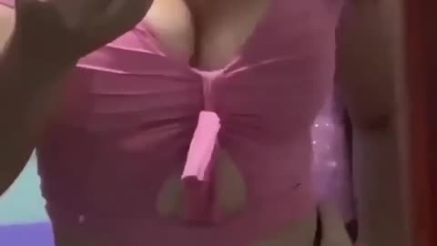 Uff So Hot 🔥💃 Babe 😘 Viral