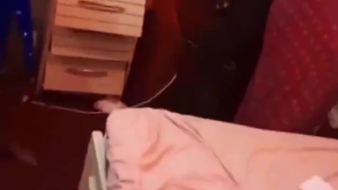 Man beaten up by the girls for trying not to pay for services