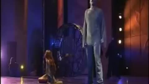 NOTRE DAME DE PARIS -- Bella (Español)