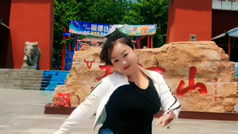 走最舒服的路，见最好的人#跳舞 #dance #才藝 #ootd #chinesedancer #舞蹈#dance #comedy
