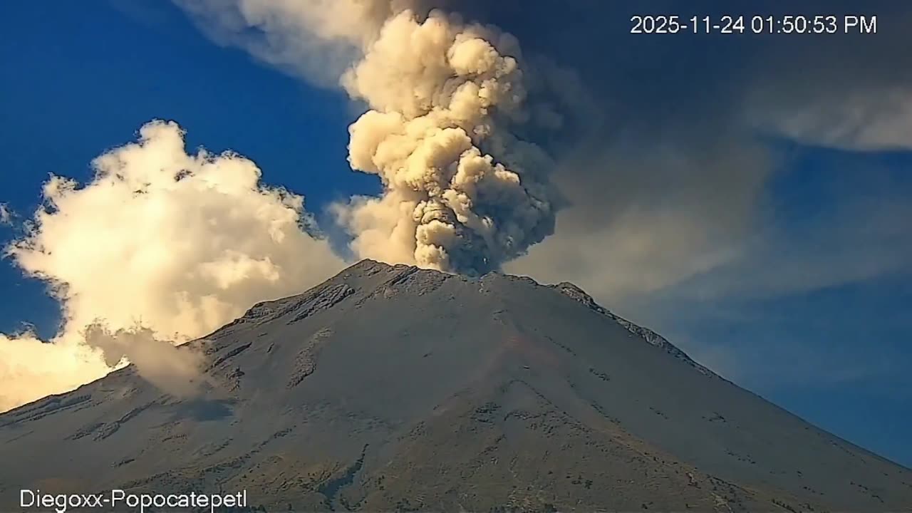 Stratovolcano Popocatepetl in Mexico