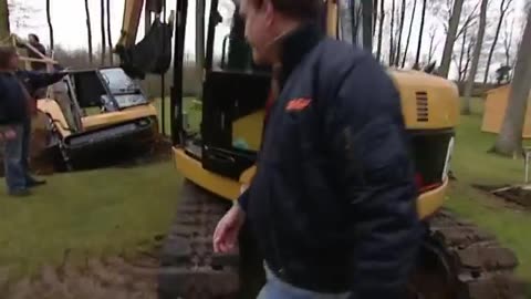 Top Gear Ground Force Special - Garden Chaos with Cars!