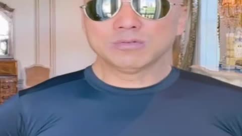 20220704文贵先生GETTR¹： #GETTR 一周年：未来权力中心人物Steve Cortes给盖特每股价值292，推特只有38。