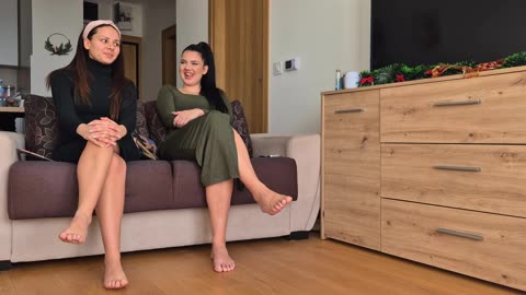 Sheer Pantyhose Try-On ｜ Nora Tights & Me