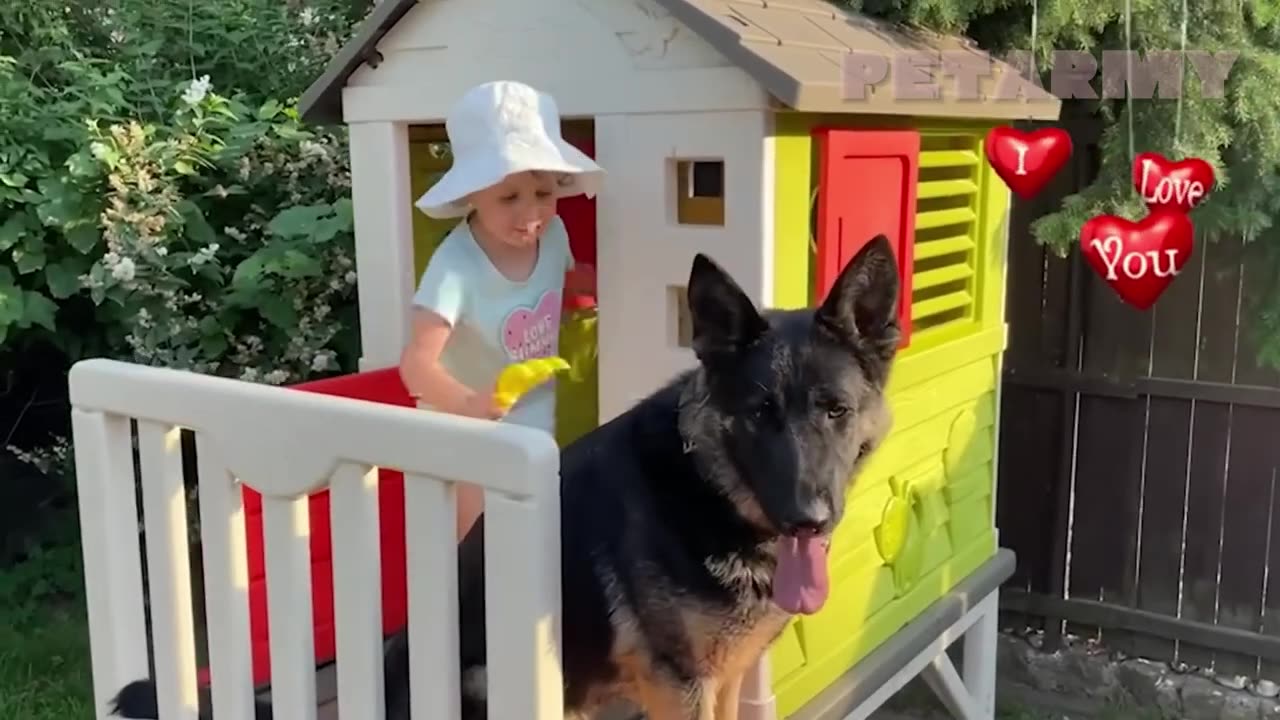 Big Dog 🐕 ❤️ Tiny Friend