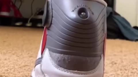 🤯✨ These 1989 Shoes Adjusted Their Fit Automatically! | FeedMyCuriosity