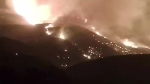 Zjarr në Sevaster, përhapet drejt Smokthinës dhe Matogjinit