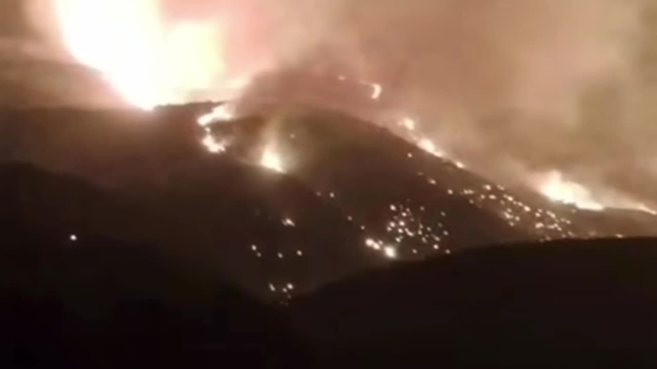 Zjarr në Sevaster, përhapet drejt Smokthinës dhe Matogjinit