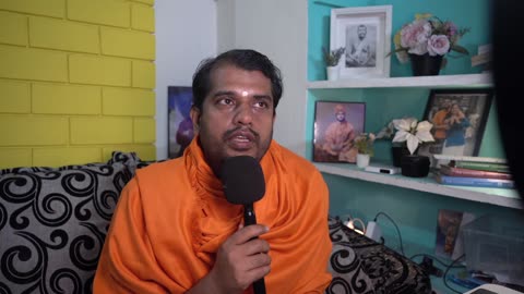 Is vivekananda a communist?
