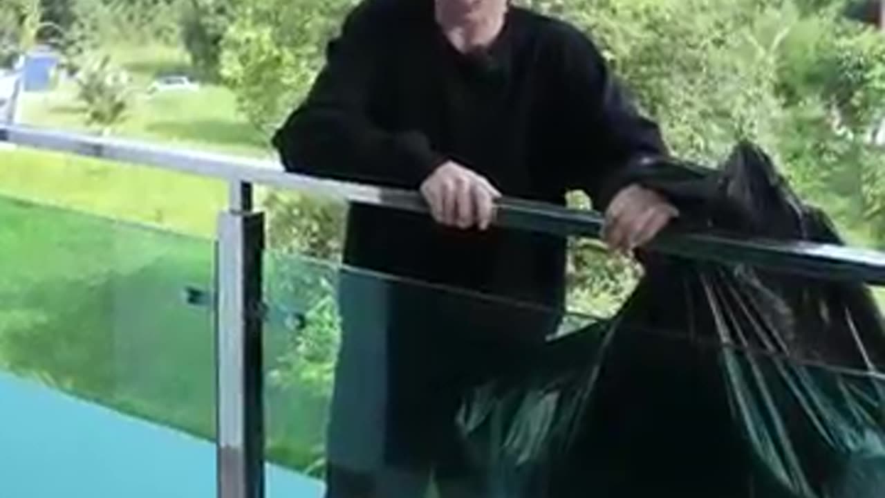 When u don't have knees ðŸ˜ðŸ˜²