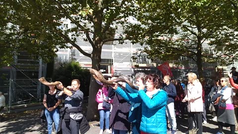 Prayer in Lausanne Switzerland