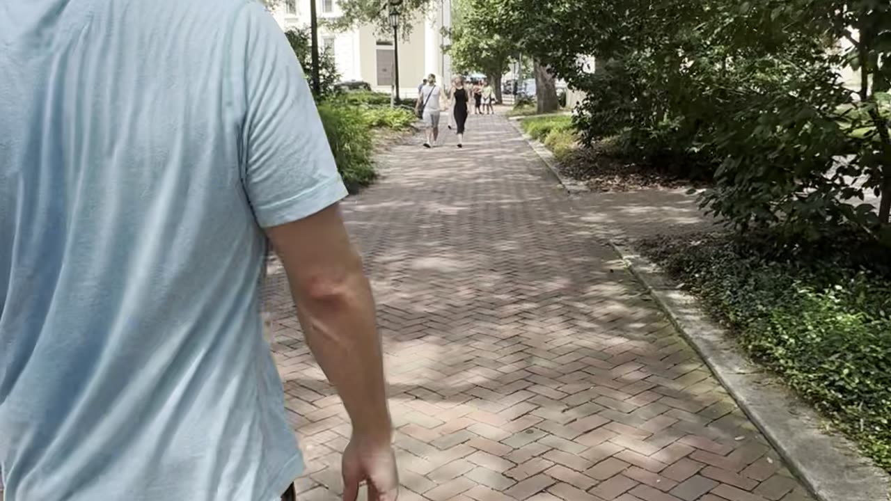 Welcome to Savannah Walking Tours With Your Guest Guide Dr. Justin Goldston