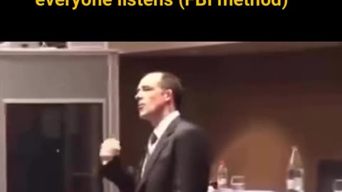 How to start a speech so everyone listens