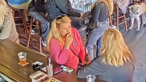 Candid Sexy Smoking Woman 759