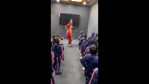 Principal CCTV mein maja le raha hai | Instagram Funny Comment 😆 | Funny Wala Hu