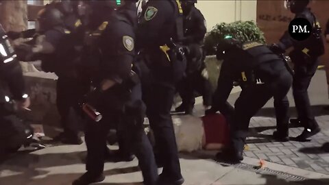 DHS OFFICERS ARREST👮‍♂️🧟‍♀️🚨🧟‍♂️👮🏻‍♀️ANTI-ICE-AGGRESSORS OUTSIDE ICE FACILITY👲🛗🚧🏣💫