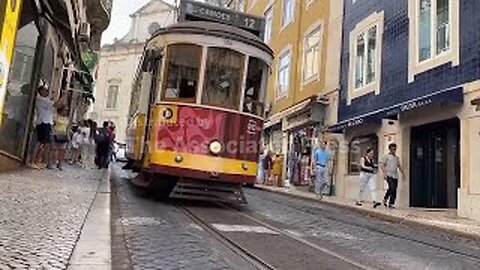 Tourists in Lisbon undeterred by streetcar crash which killed 16 people