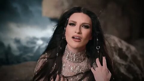 Laura Pausini MI HISTORIA ENTRE TUS DEDOS (Official Video)