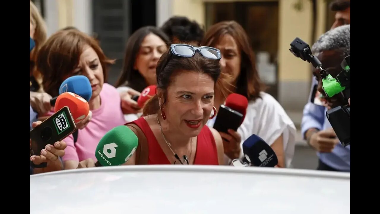 1.- Leire Díez pide su baja del PSOE