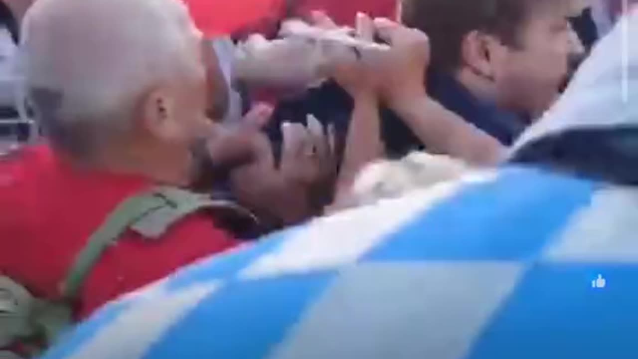 VIDEO: Vojtěch Pšenák opět dostal napráskáno
