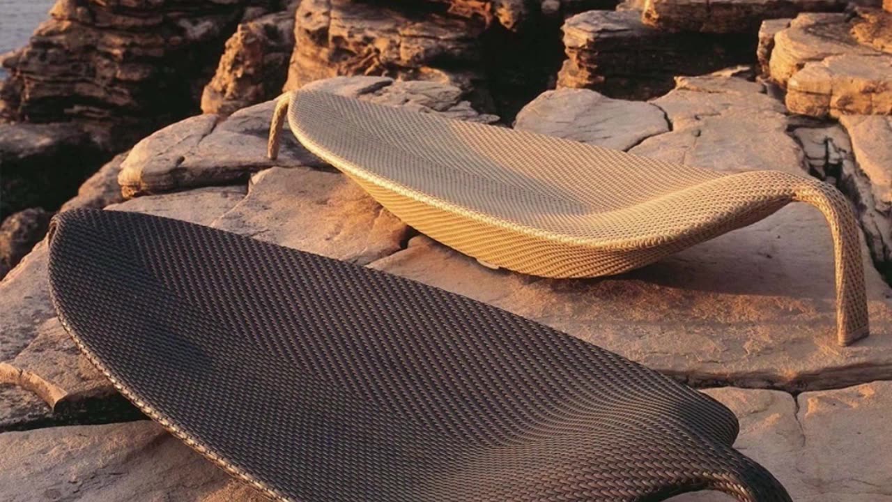 🏖There’s magic in sipping your first cup of coffee as sunlight filters through the trees🍹