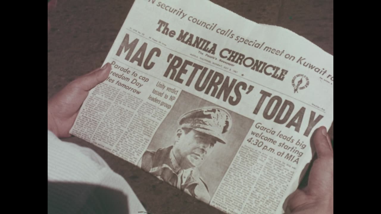 General Douglas Mac... - General Douglas Mac Arthur Returns to the Philippines, Manil - 111-lc-45900