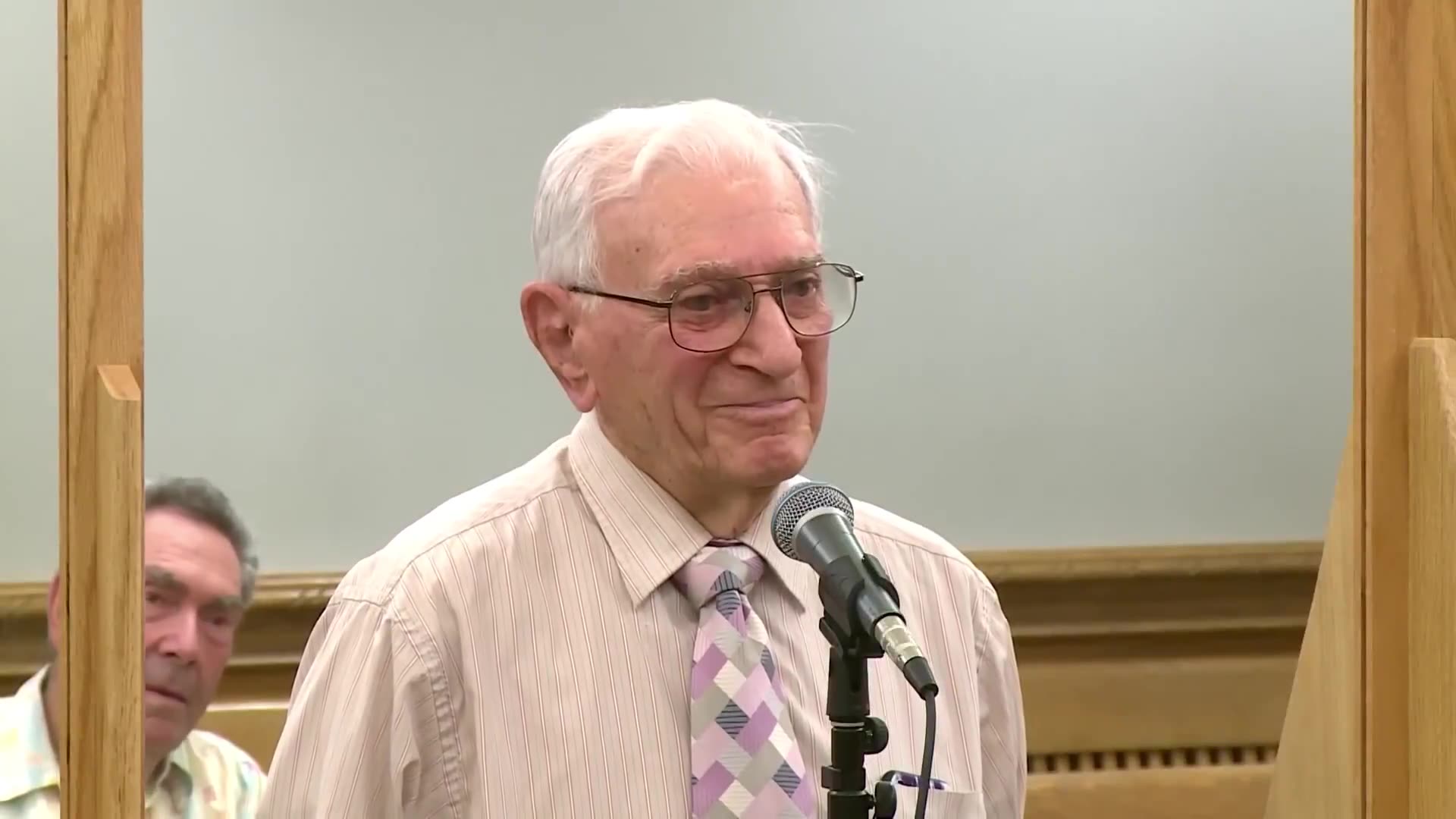 Judge Caprio dismisses a ticket for a 100-yr-old WWII veteran & salutes him