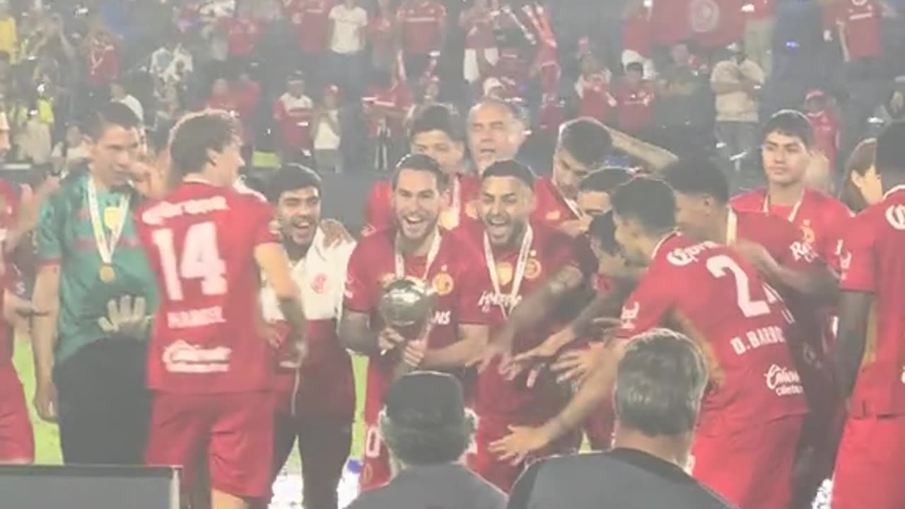 Toluca thrashes América and wins the Mexican soccer championship.