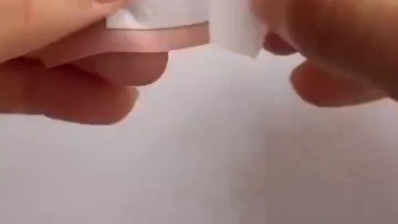 Tip for putting bandages on joints