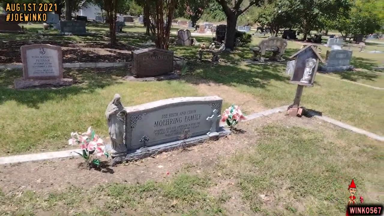 Ryan, Erik, Cindy, & Keith Moehring's Grave Georgetown, Texas (2021) Joe Winko