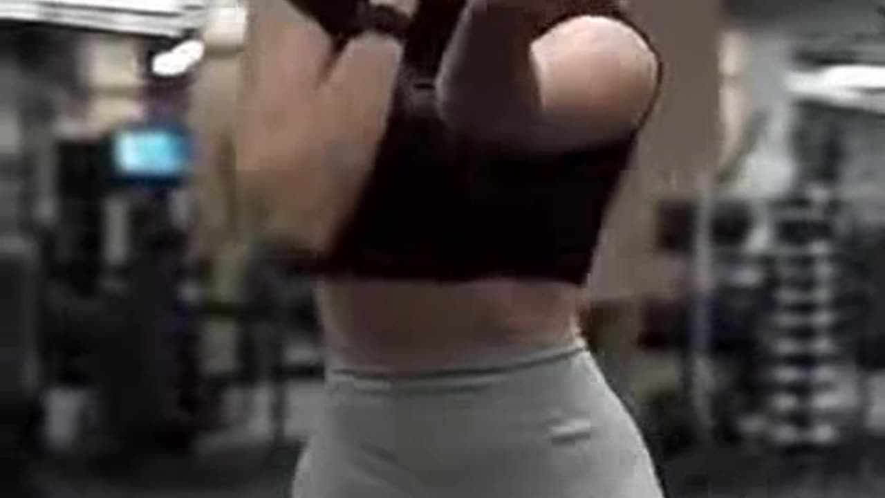 mulheres dançando alegria train