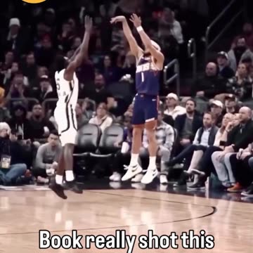 Devin Booker Drops Jaw-Dropping Pass + Dunk Must-See NBA Highlight