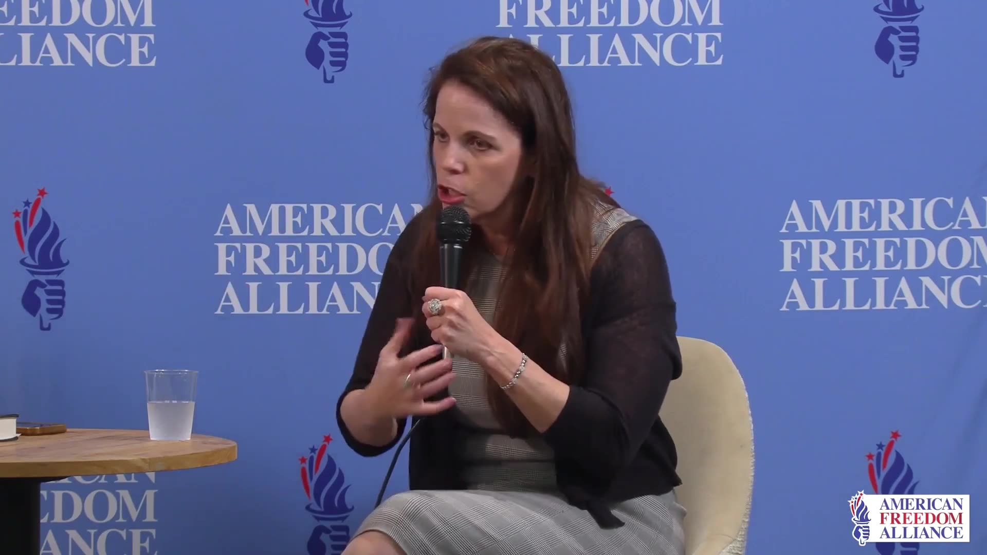 In Rushes 20 Officers - Dr Simone Gold