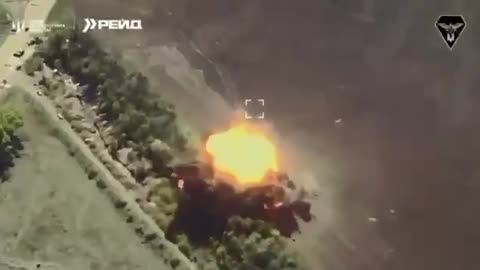 (Epic Detonation)Ukrainian Drone Smashes into Dozens of Neatly Stacked Anti-Tank Mines