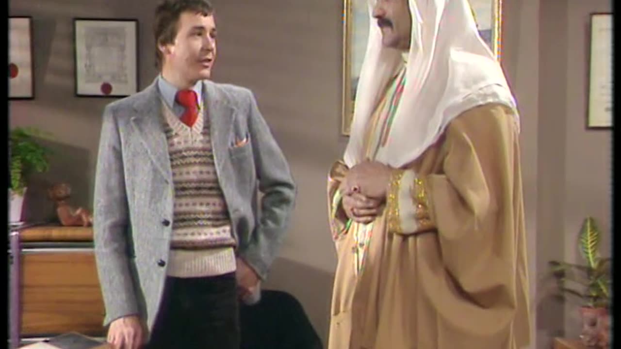 MIND YOUR LANGUAGE S03E01 - I Belong to Glasgow
