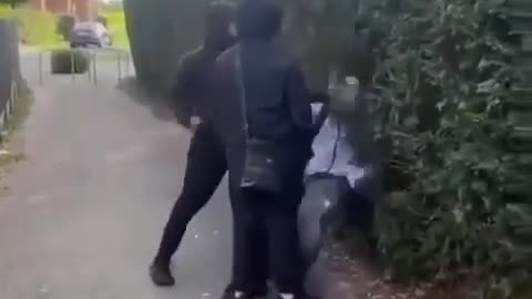 Migrant youth gang up and film themselves attacking a native Belgian boy,