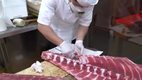 209kg Giant Tuna Cutting Show / 거대한 참치 해체 쇼 / 209公斤巨大鮪魚切割