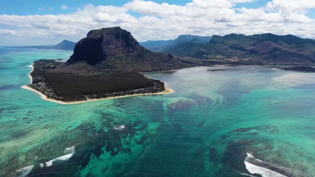 Discover the TOP 60 UNESCO Treasures of the World